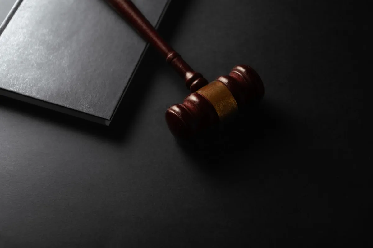 Legal Contract Analyst