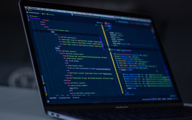Senior Devs Using Claude Code vs Manual Coding: A 30-Day Experiment